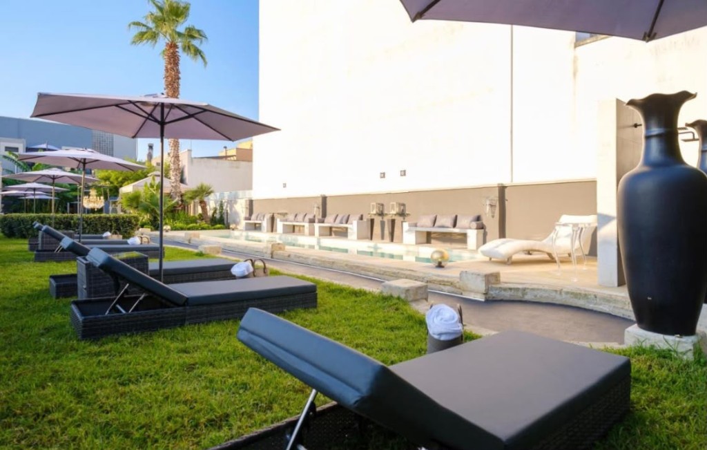 Lettini e giardino BnB